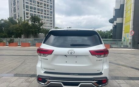 Toyota Highlander III, 2021 год, 4 033 044 рублей, 14 фотография