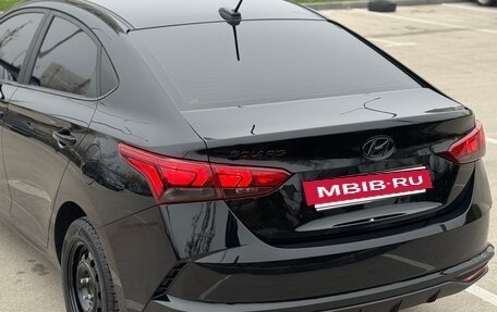 Hyundai Solaris II рестайлинг, 2021 год, 1 690 000 рублей, 4 фотография