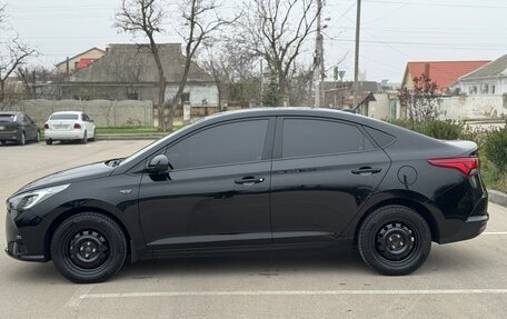 Hyundai Solaris II рестайлинг, 2021 год, 1 690 000 рублей, 3 фотография