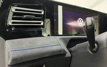 Volkswagen Tiguan II, 2025 год, 4 929 000 рублей, 14 фотография