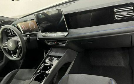 Volkswagen Tiguan II, 2025 год, 4 929 000 рублей, 11 фотография