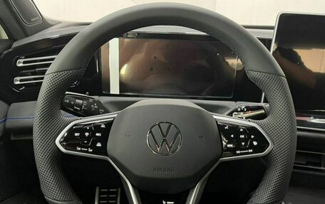 Volkswagen Tiguan II, 2025 год, 4 929 000 рублей, 12 фотография