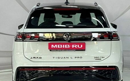 Volkswagen Tiguan II, 2025 год, 4 929 000 рублей, 6 фотография