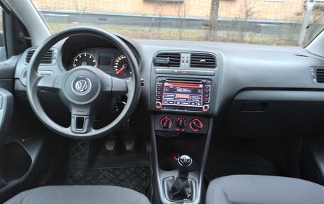 Volkswagen Polo VI (EU Market), 2013 год, 950 000 рублей, 4 фотография