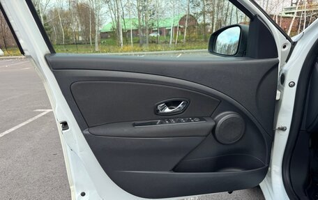 Renault Fluence I, 2015 год, 850 000 рублей, 24 фотография