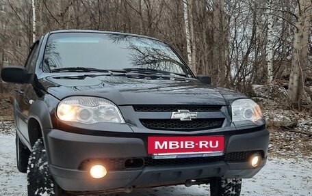 Chevrolet Niva I рестайлинг, 2011 год, 620 000 рублей, 2 фотография