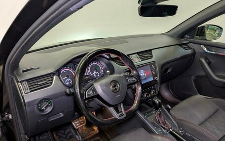 Skoda Octavia RS, 2020 год, 2 800 000 рублей, 15 фотография