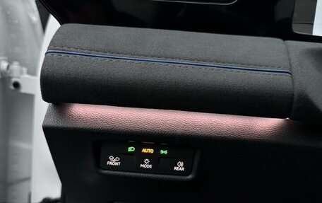 Volkswagen Tiguan, 2025 год, 4 700 000 рублей, 29 фотография