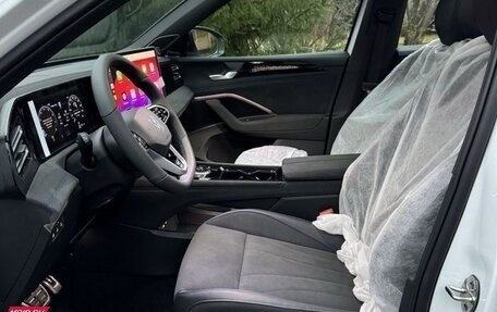 Volkswagen Tiguan, 2025 год, 4 700 000 рублей, 19 фотография