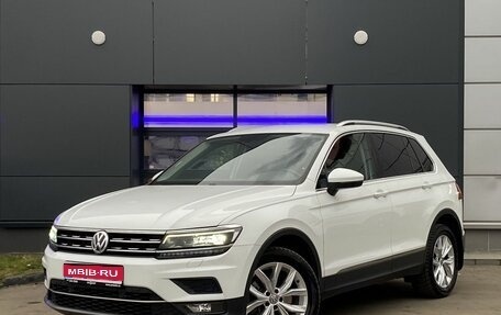 Volkswagen Tiguan II, 2018 год, 3 089 000 рублей, 1 фотография