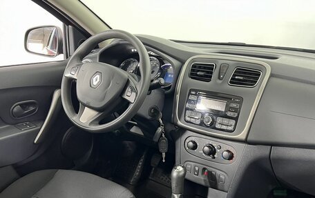 Renault Sandero II рестайлинг, 2016 год, 980 000 рублей, 14 фотография