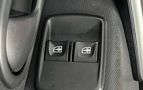 Renault Sandero II рестайлинг, 2016 год, 980 000 рублей, 17 фотография