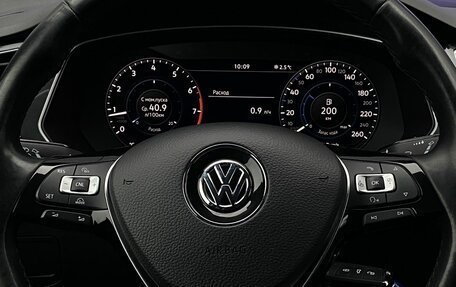 Volkswagen Tiguan II, 2018 год, 3 089 000 рублей, 16 фотография