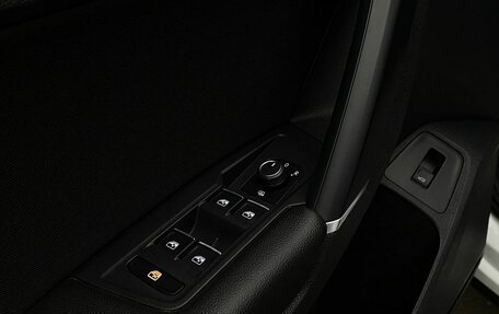 Volkswagen Tiguan II, 2018 год, 3 089 000 рублей, 19 фотография