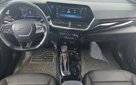 Chevrolet Trax, 2023 год, 1 810 000 рублей, 3 фотография