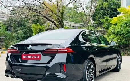 BMW 5 серия, 2025 год, 7 768 570 рублей, 3 фотография