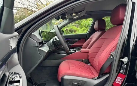 BMW 5 серия, 2025 год, 7 768 570 рублей, 10 фотография