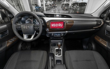Toyota Hilux VIII, 2024 год, 7 400 000 рублей, 8 фотография