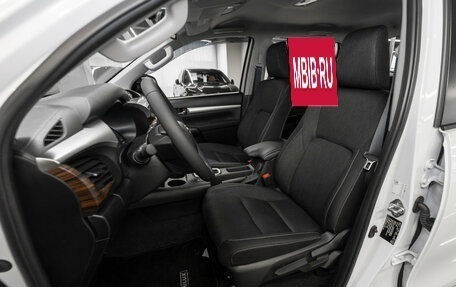 Toyota Hilux VIII, 2024 год, 7 400 000 рублей, 9 фотография