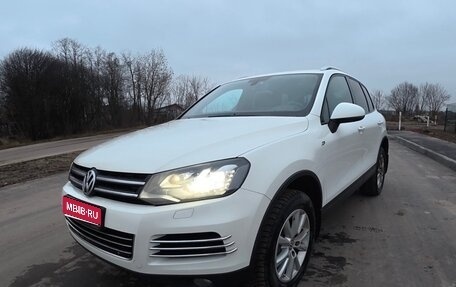 Volkswagen Touareg III, 2011 год, 2 450 000 рублей, 1 фотография