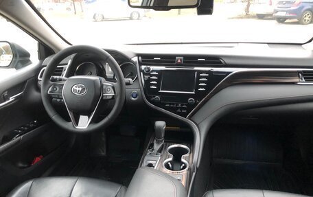 Toyota Camry, 2019 год, 2 280 000 рублей, 5 фотография