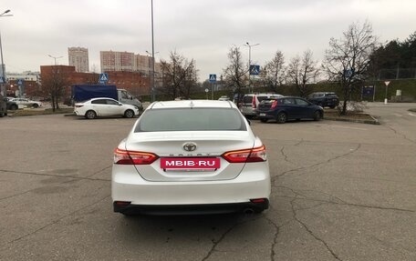 Toyota Camry, 2019 год, 2 280 000 рублей, 2 фотография