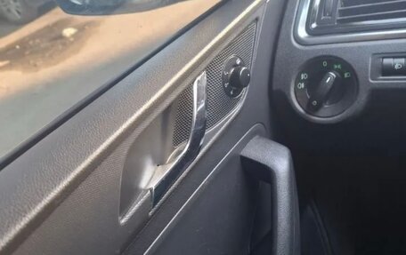 Skoda Rapid I, 2015 год, 850 000 рублей, 6 фотография