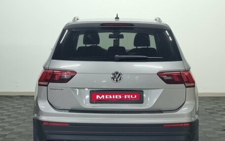 Volkswagen Tiguan II, 2019 год, 2 060 000 рублей, 6 фотография