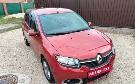 Renault Sandero II рестайлинг, 2014 год, 740 000 рублей, 2 фотография