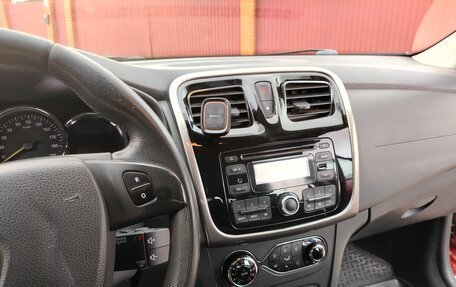 Renault Sandero II рестайлинг, 2014 год, 740 000 рублей, 22 фотография