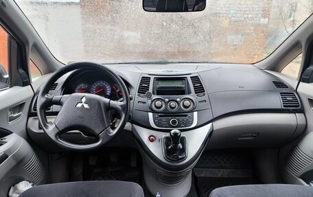 Mitsubishi Grandis, 2008 год, 600 000 рублей, 8 фотография