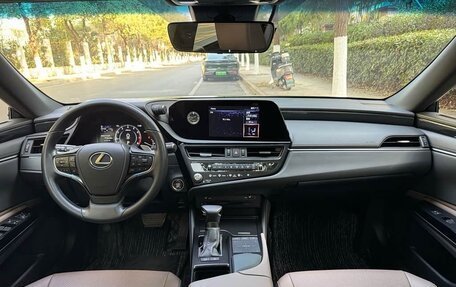 Lexus ES VII, 2020 год, 4 100 044 рублей, 13 фотография