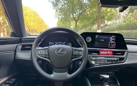Lexus ES VII, 2020 год, 4 100 044 рублей, 12 фотография