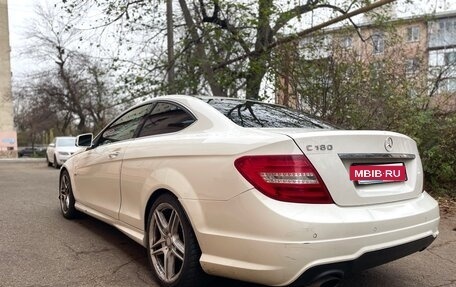 Mercedes-Benz C-Класс, 2012 год, 1 100 000 рублей, 3 фотография