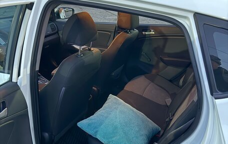 Hyundai Solaris II рестайлинг, 2013 год, 750 000 рублей, 4 фотография