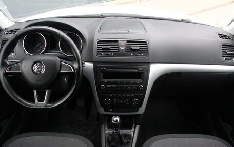 Skoda Yeti I рестайлинг, 2014 год, 1 295 000 рублей, 8 фотография