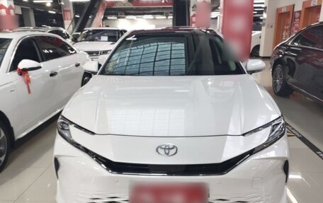 Toyota Camry, 2024 год, 3 110 457 рублей, 2 фотография