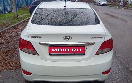 Hyundai Solaris II рестайлинг, 2011 год, 750 000 рублей, 2 фотография
