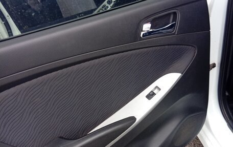 Hyundai Solaris II рестайлинг, 2011 год, 750 000 рублей, 9 фотография