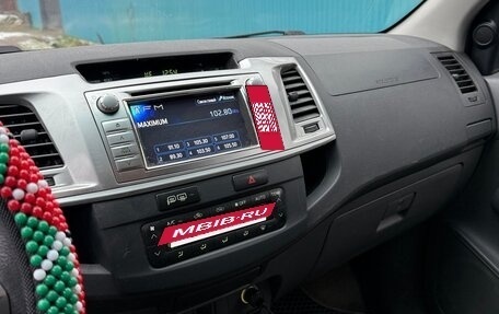 Toyota Hilux VII, 2013 год, 1 950 000 рублей, 19 фотография