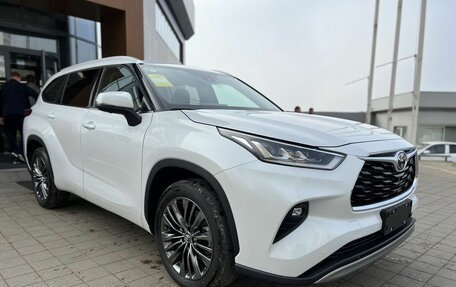 Toyota Highlander, 2025 год, 6 190 000 рублей, 3 фотография