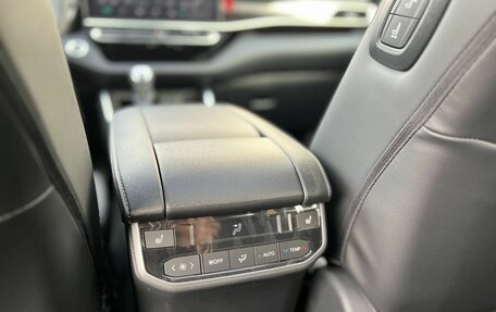 Toyota Highlander, 2025 год, 6 190 000 рублей, 21 фотография