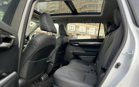 Toyota Highlander, 2025 год, 6 190 000 рублей, 20 фотография