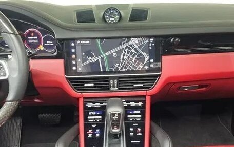 Porsche Cayenne III, 2022 год, 14 141 555 рублей, 15 фотография