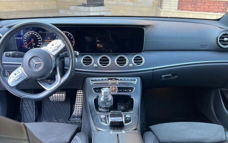 Mercedes-Benz E-Класс, 2019 год, 3 990 000 рублей, 9 фотография