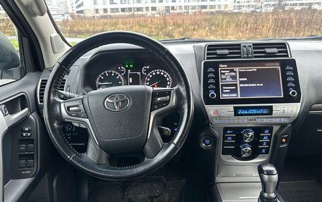 Toyota Land Cruiser Prado 150 рестайлинг 2, 2021 год, 5 250 000 рублей, 13 фотография