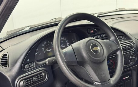 Chevrolet Niva I рестайлинг, 2019 год, 817 000 рублей, 10 фотография