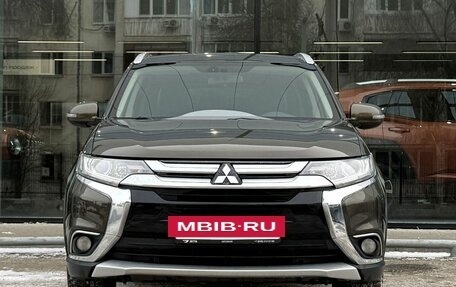 Mitsubishi Outlander III рестайлинг 3, 2015 год, 1 750 000 рублей, 2 фотография