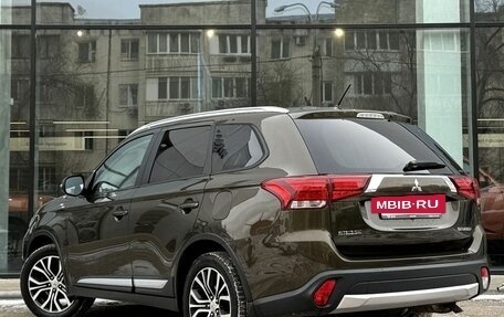 Mitsubishi Outlander III рестайлинг 3, 2015 год, 1 750 000 рублей, 7 фотография