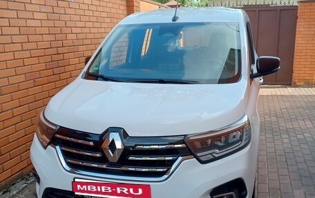 Renault Kangoo, 2021 год, 2 300 000 рублей, 2 фотография